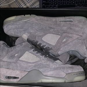 Jordan 4 Gray Kaws (Ua)